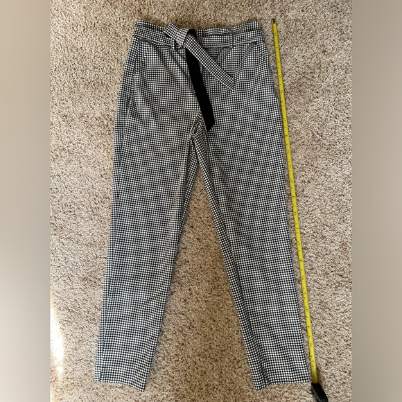 White House Black Market Gingham Tapered Ankle Pants - Picture 4 of 10